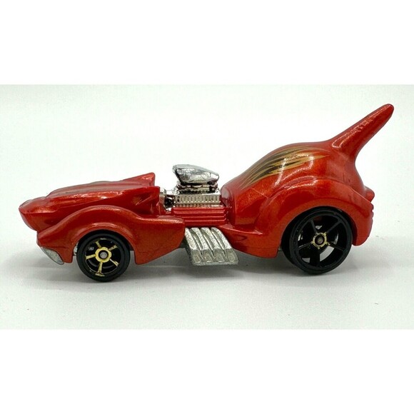 2016 HOT WHEELS PURRFECT SPEED RED 1:64 DIECAST 3 1/4" CAT CAR W/ GOLD FLAMES - Picture 3 of 6